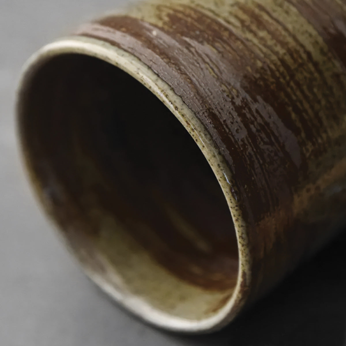 Agata Mug - Cupán Caife Ceramach Galánta