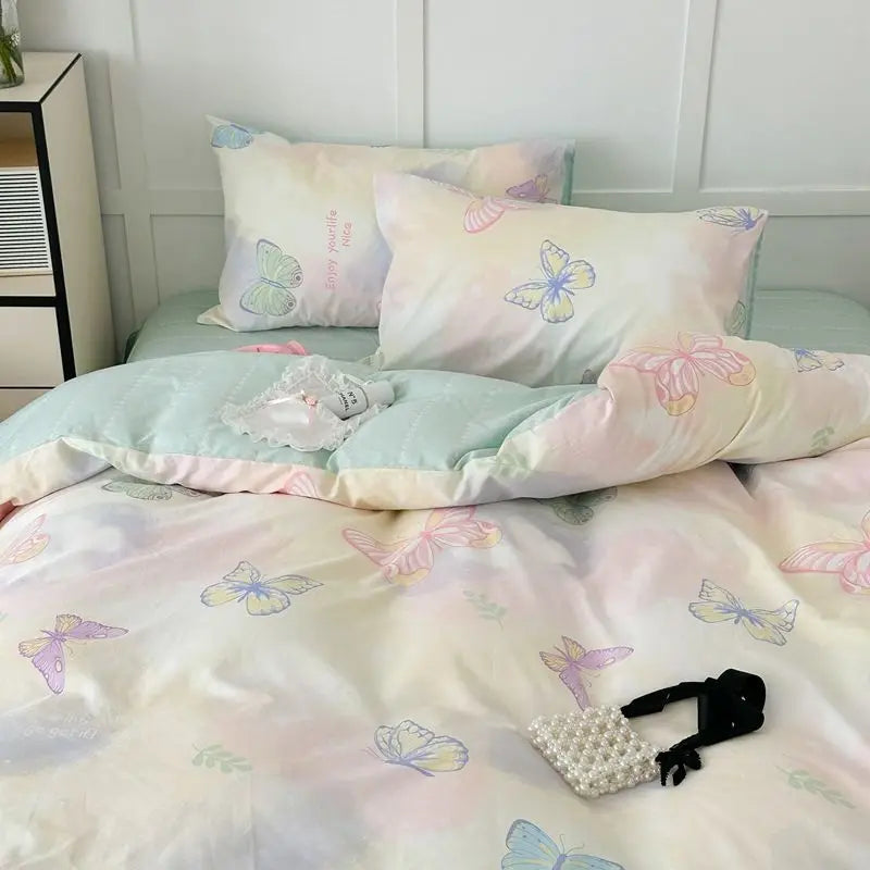 Socraigh Leaba Bláth Bándearg Rómánsúil - Clúdach Duvet Polaiéistir Bog agus Cásanna Píolóta do Sheomra Codlata Teolaí