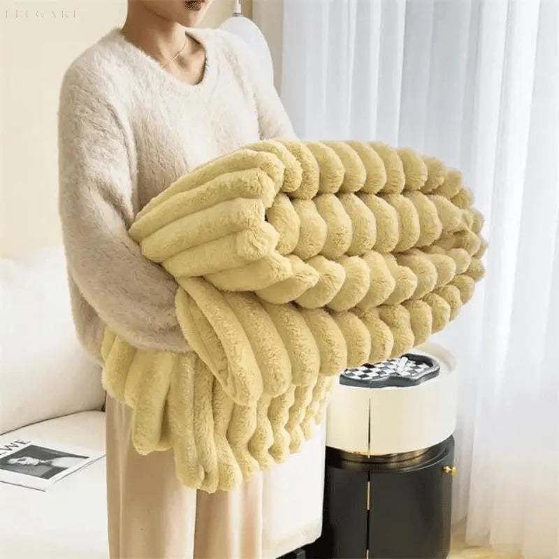 Blaincéad Fleece An-Compordach Luxe An-Éadrom le Faux Sheepskin Ardchaighdeáin do Chroíthe Te agus Atmaisféar Teolaí