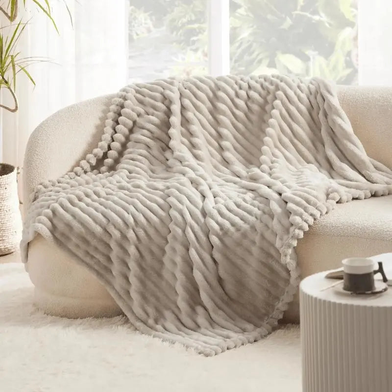 Blaincéad Fleece An-Compordach Luxe An-Éadrom le Faux Sheepskin Ardchaighdeáin do Chroíthe Te agus Atmaisféar Teolaí