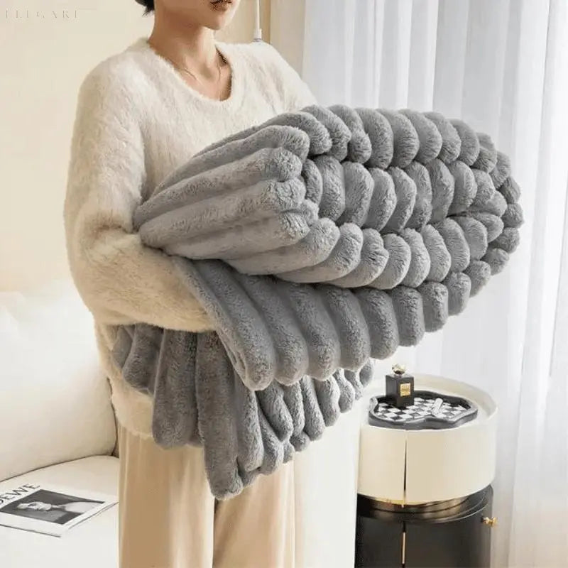 Blaincéad Fleece An-Compordach Luxe An-Éadrom le Faux Sheepskin Ardchaighdeáin do Chroíthe Te agus Atmaisféar Teolaí