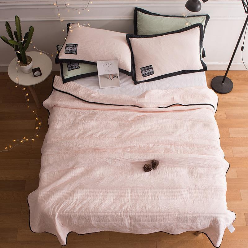 Fuar agus Compordach CoolBreeze Samhradh Duvet - Snáithín Cadáis Éadrom agus Bambú do Oícheanta Fuar Foirfe