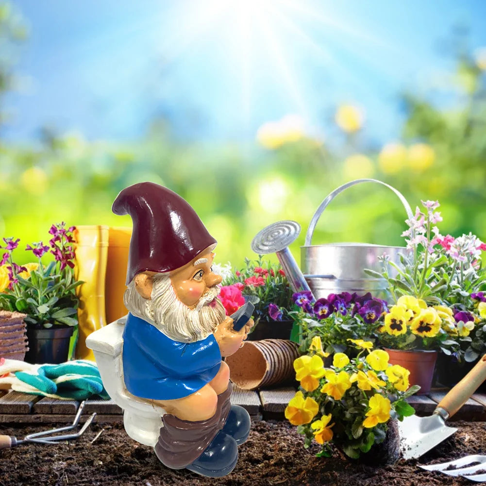 Sylpha - Figurín Gnome Gairdín Beag Dhraíochtúil i Réisín le haghaidh Maisiú Gairdín Spraíúil agus Greannmhar