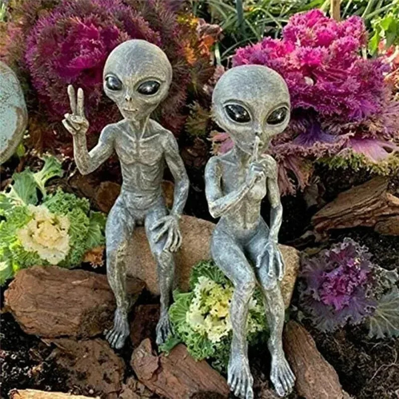 Aethra - Íomhá Ríomhaire Eachtrannach Mistéireach le UFO do Maisiú Gairdín Uathúil