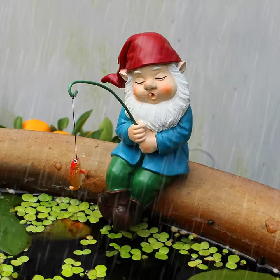 Ligeia - Figurín Gnome Mealltach le Bata do Maisiú Intí agus Gairdín