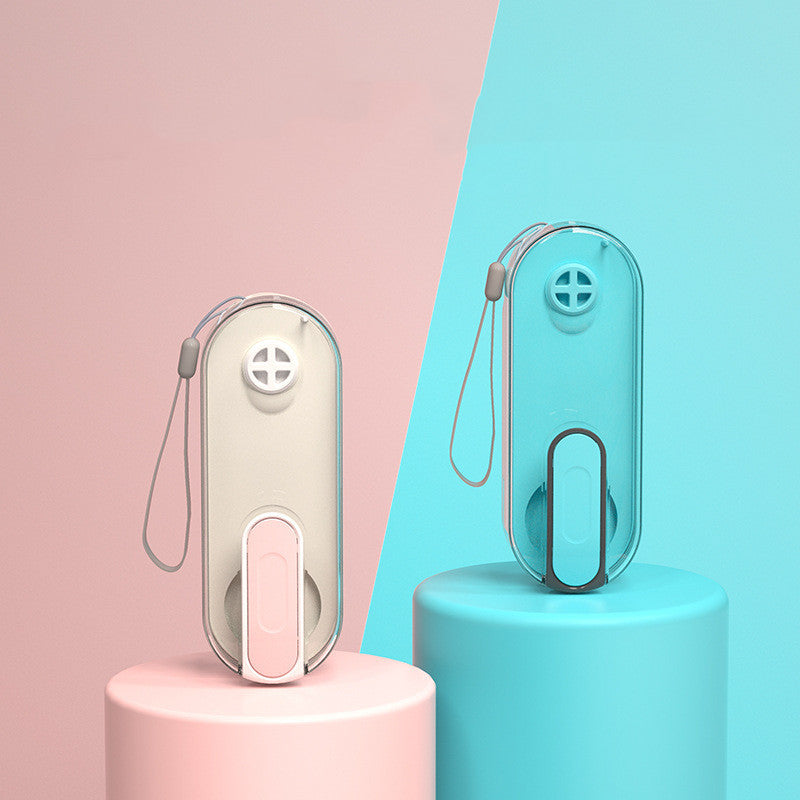 Buidéal Uisce Inaistrithe Áisiúil le haghaidh Taistil Éasca le Peataí