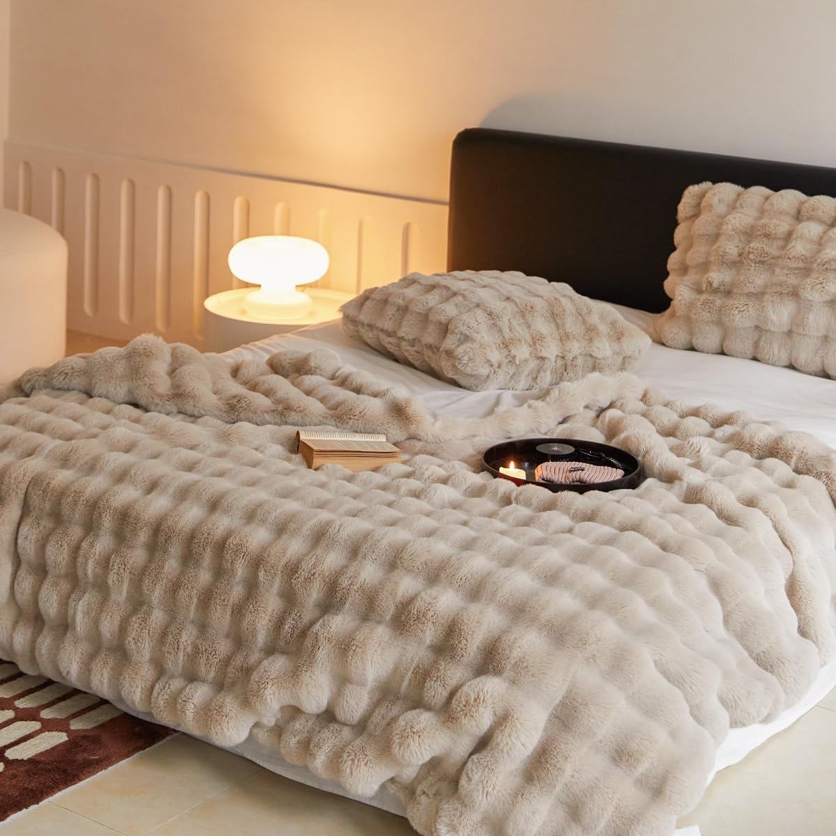 Blaincéad Meáite Faux Fur Cniotáilte Trom Só do Intéirneach Nua-Aimseartha Teolaí