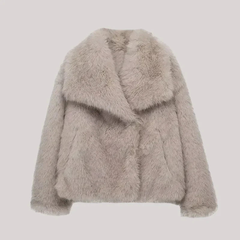 Luxury and Comfort Warm Fur Coat for Women - The Perfect Winter Outfit