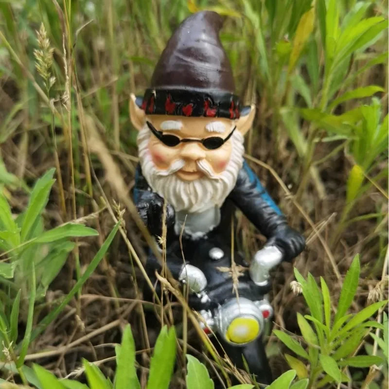 Calidora - Gnome Mealltach ar Mhótarbháid Figurín Rísín do Maisiú Gairdín Álainn